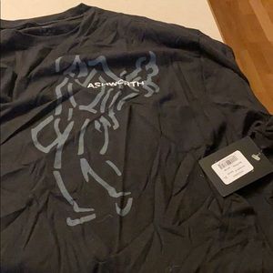 Men’s NWT Ashworth Tshirt